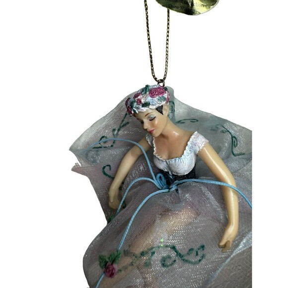 Ashton-Drake Heirloom Ornament - Vive Le Ballet! - Snow White - Picture 2 of 10